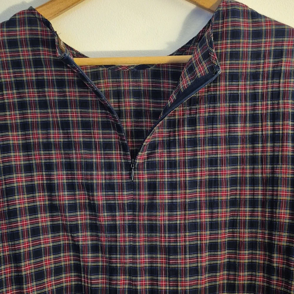 Plaid Women's Blouse - Black and Red - Picture 4 of 8